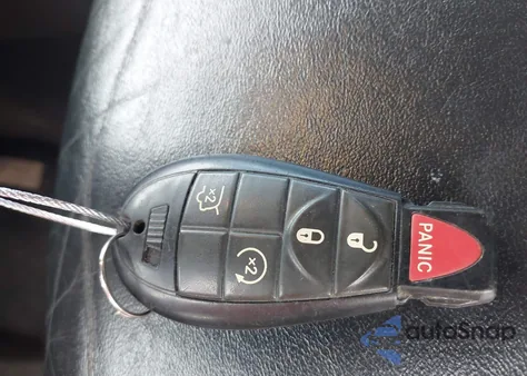 2011 Jeep Grand Cherokee Laredo z USA, uszkodzony, nr VIN 1J4RR4GG0BC516099